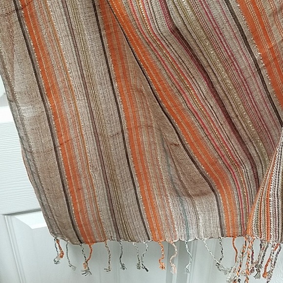 Lightweight scarf - Picture 3 of 7